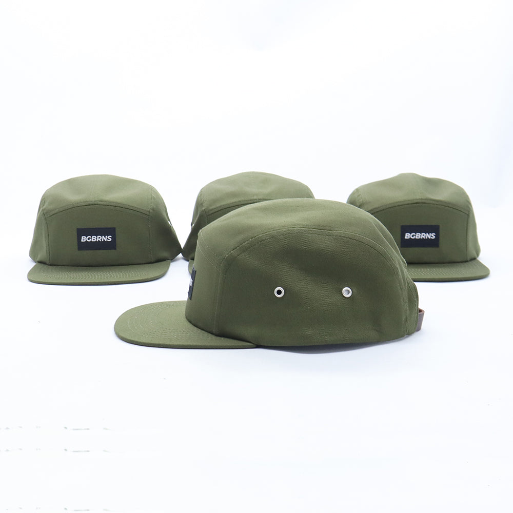 Seitenansicht der oversize Fivepanel Cap für große Köpfe.